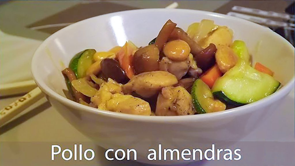 Pollo con almendras, cocina china,