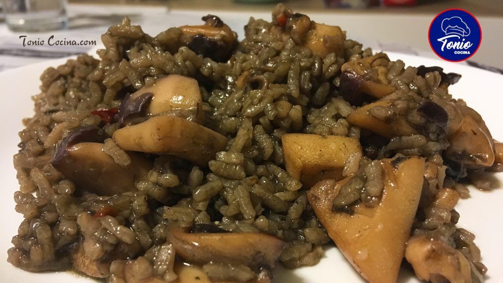 Arroz negro con sepia, choco,